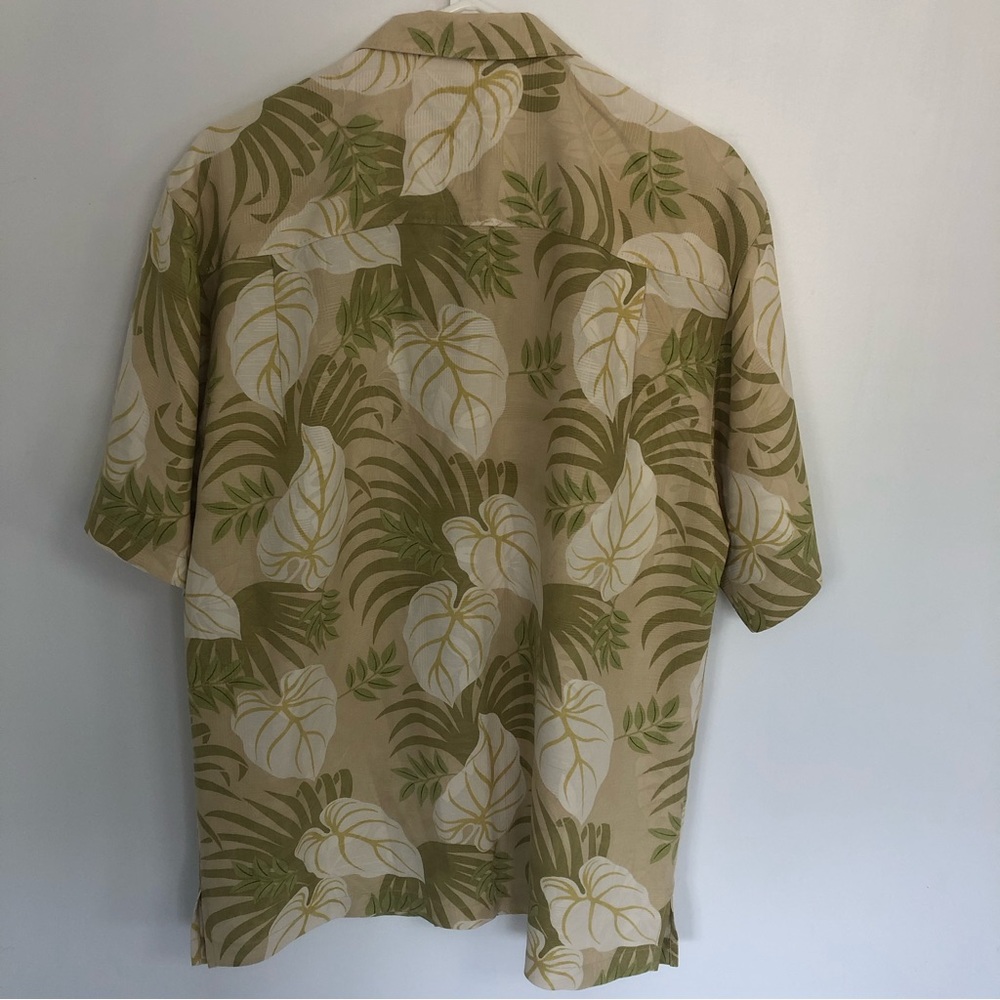 TOMMY BAHAMA 100% Silk Men’s Tropical Print Short Sleeve Casual Shirt Size S - Picture 4 of 9